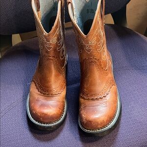 Women’s Ariat Brown Fatbaby western boots- 8.5B